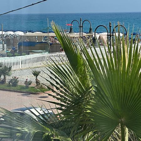 Appartamento Aria Del Mare Ventimiglia Eksteriør bilde